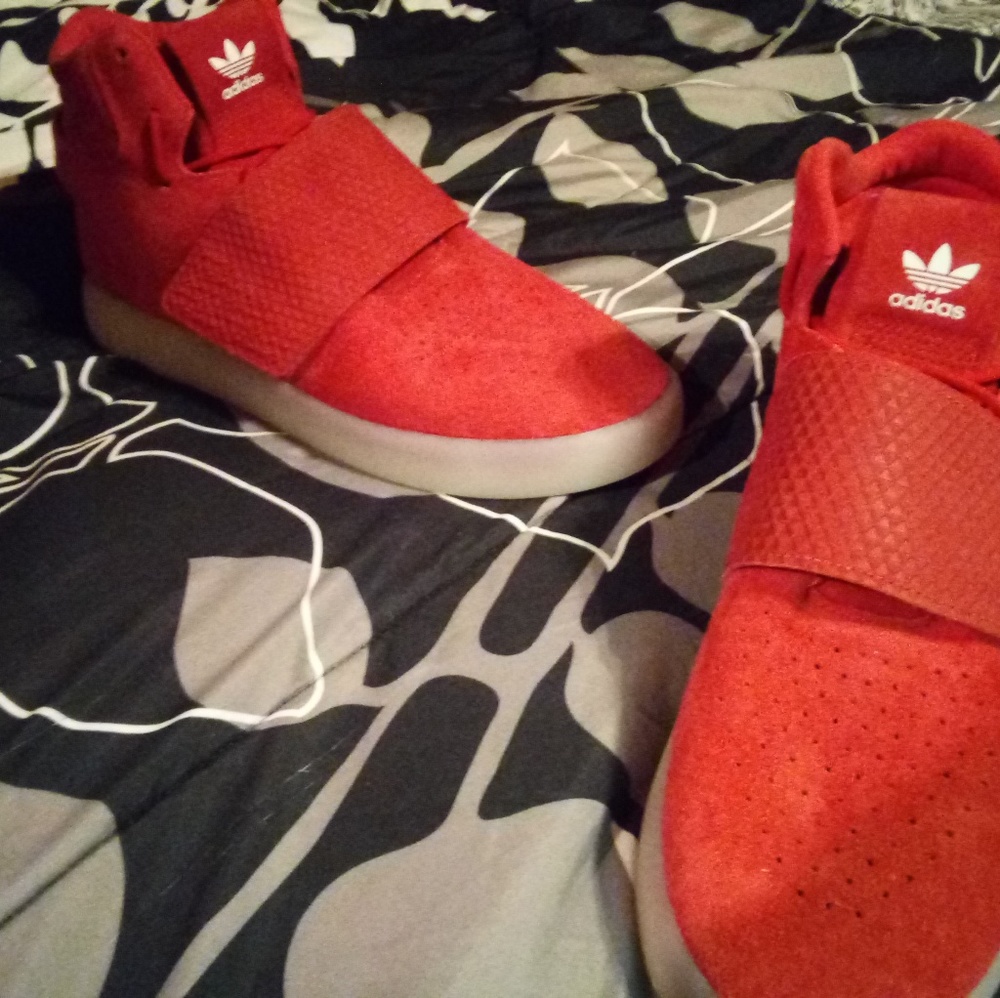 Adidas tubular invader strap red
